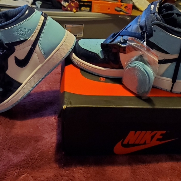 Air Jordan - Picture 3 of 5